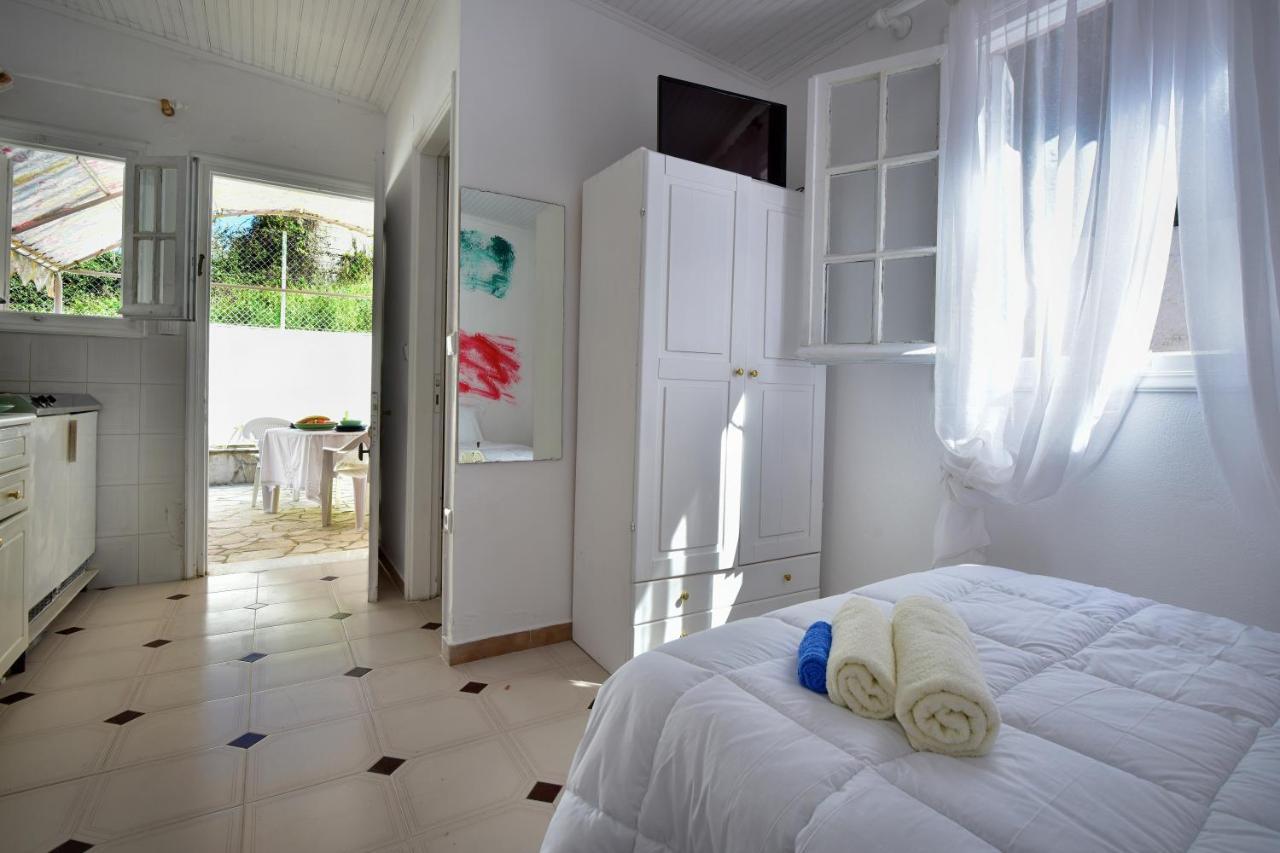 Merlyn Rooms Into The Nature, 100M From The Beach Dafnila Dış mekan fotoğraf