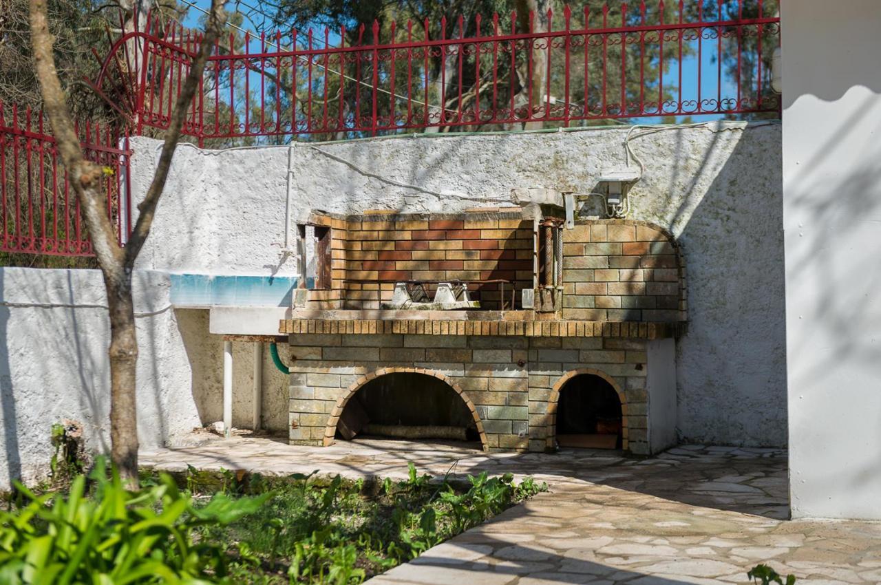 Merlyn Rooms Into The Nature, 100M From The Beach Dafnila Dış mekan fotoğraf